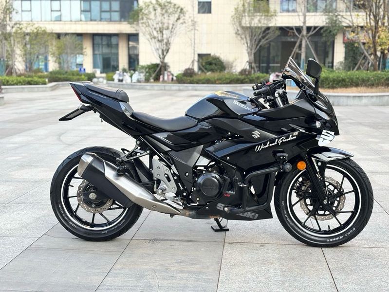 二手豪爵铃木GSX250R