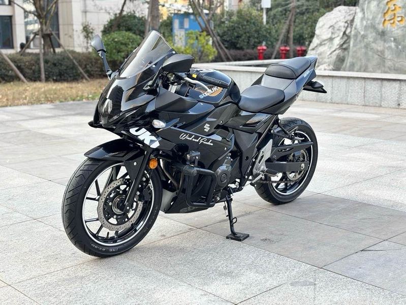 二手豪爵铃木GSX250R