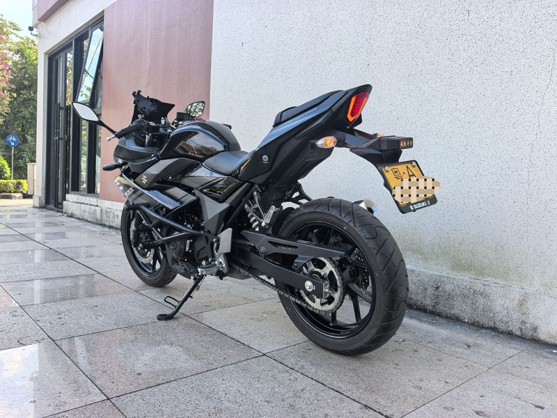 二手豪爵铃木GSX250R