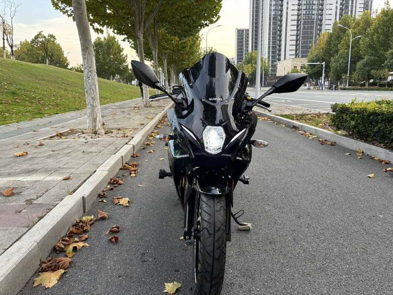 二手豪爵铃木GSX250R