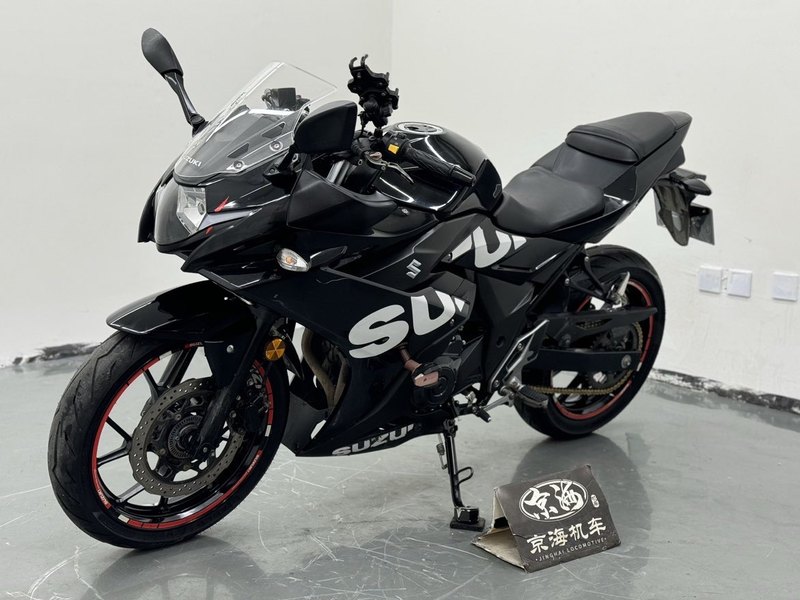 二手豪爵铃木GSX250R