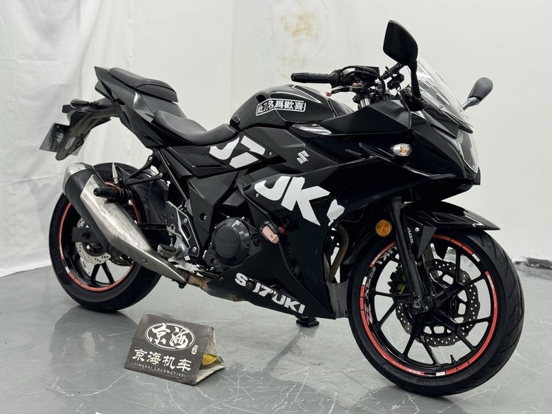 二手豪爵铃木GSX250R