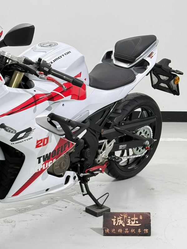 二手QJMOTOR赛250