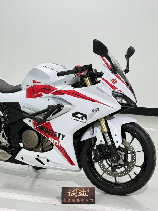二手QJMOTOR赛250