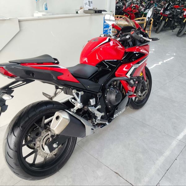 二手本田CBR400R