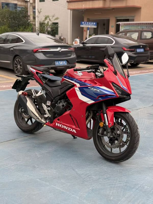 二手本田CBR400R
