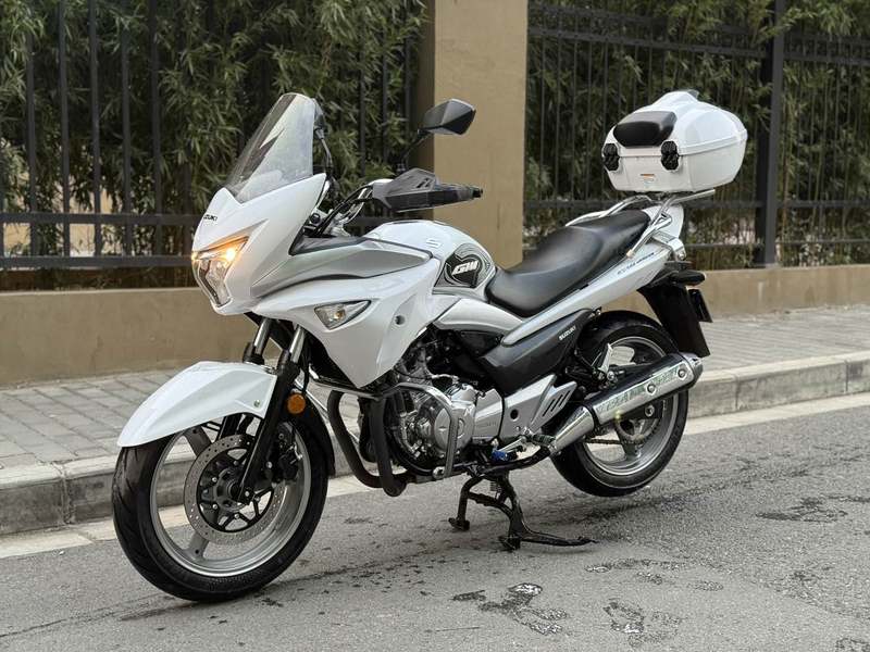 二手豪爵铃木骊驰 GW 250F