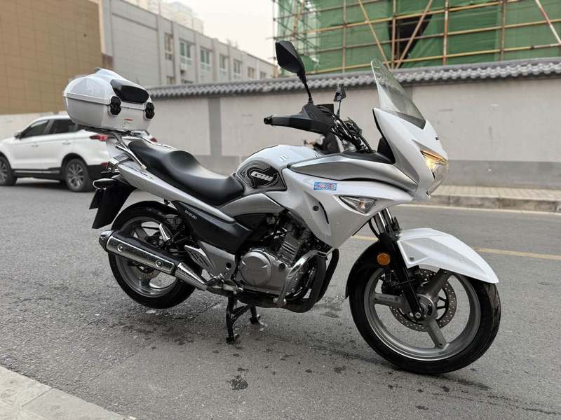 二手豪爵铃木骊驰 GW 250F
