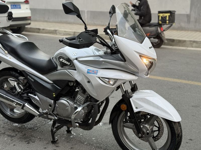 二手豪爵铃木骊驰 GW 250F