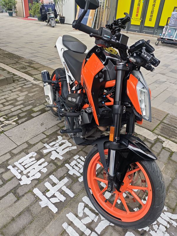 二手KTMR2R390 Duke
