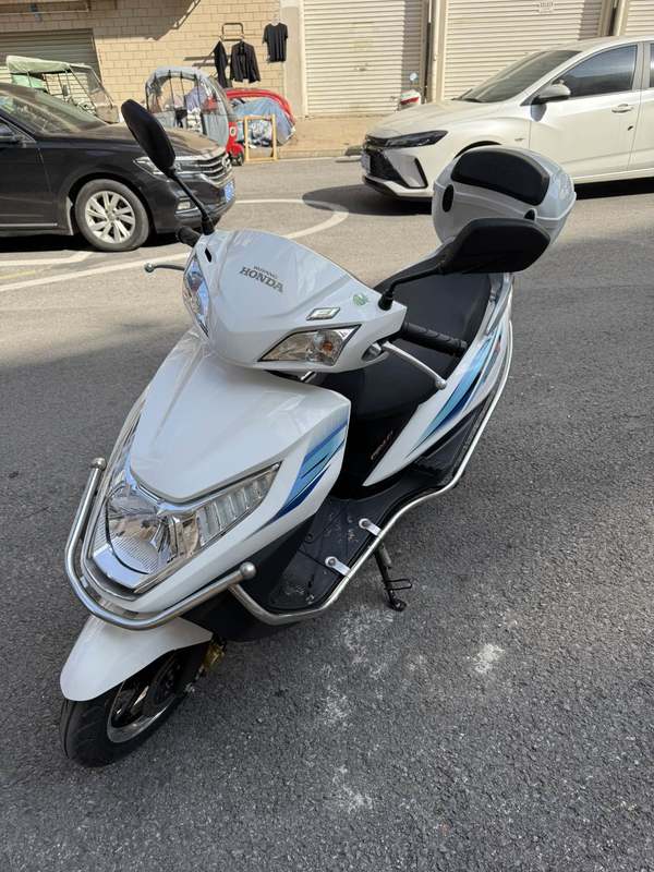 二手五羊本田Cruising 御鲨125