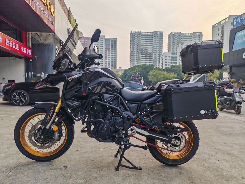 二手贝纳利TRK702