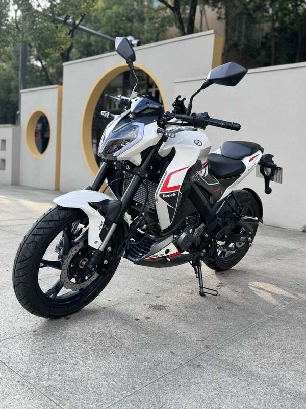 二手贝纳利小迅龙 BN150S