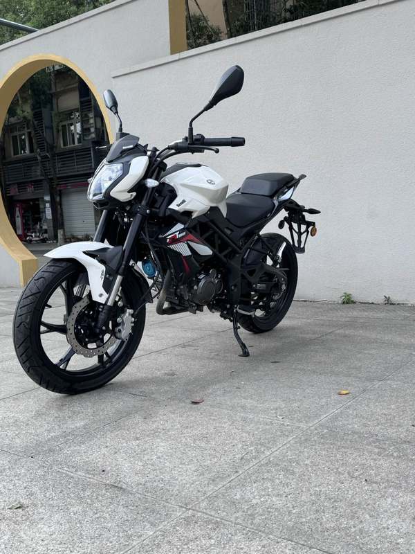 二手贝纳利红宝龙 TNT150i