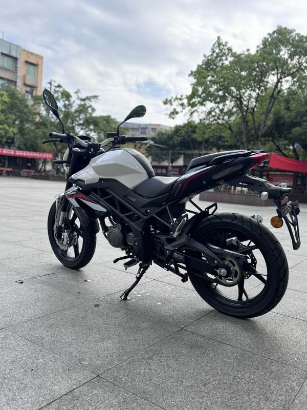 二手贝纳利红宝龙 TNT150i