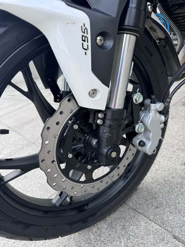 二手贝纳利红宝龙 TNT150i