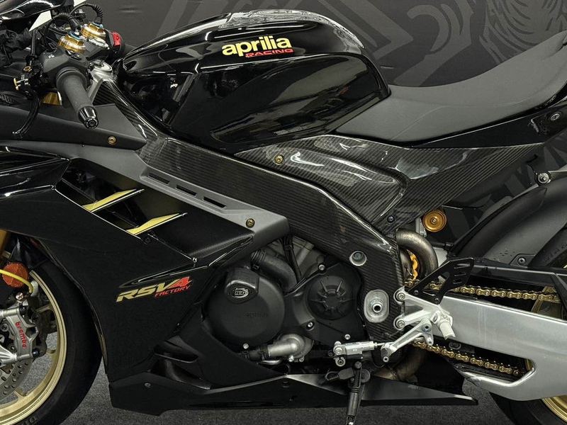 二手阿普利亚RSV4