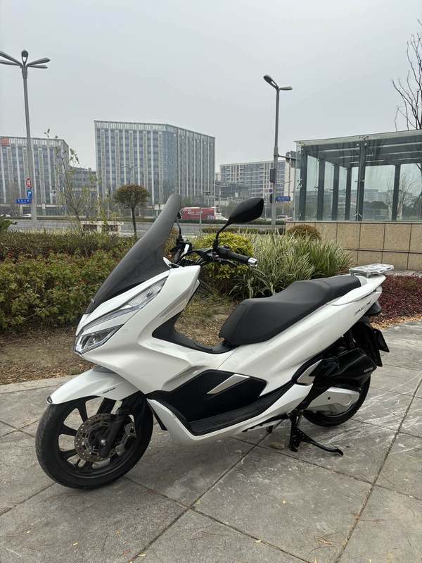 二手五羊本田PCX