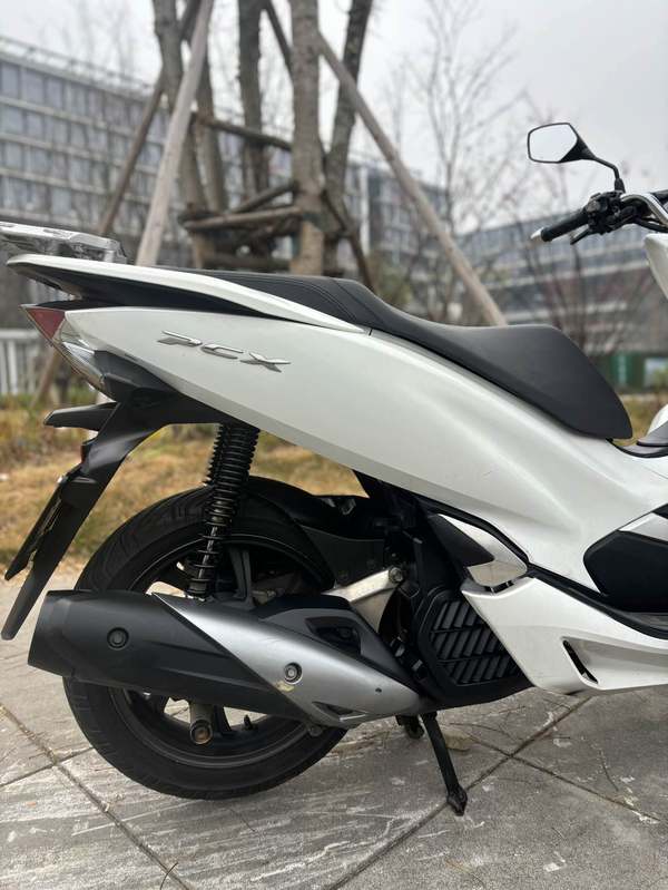 二手五羊本田PCX