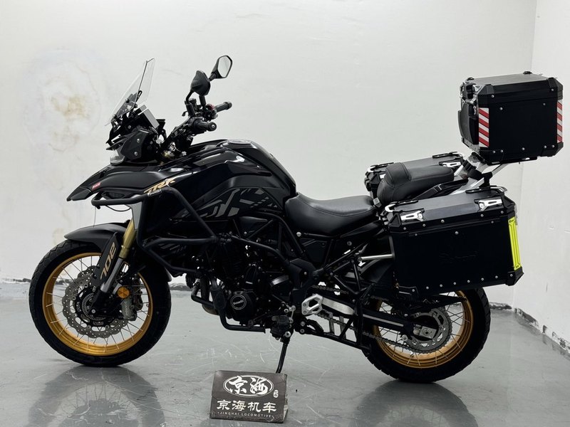 二手贝纳利TRK702