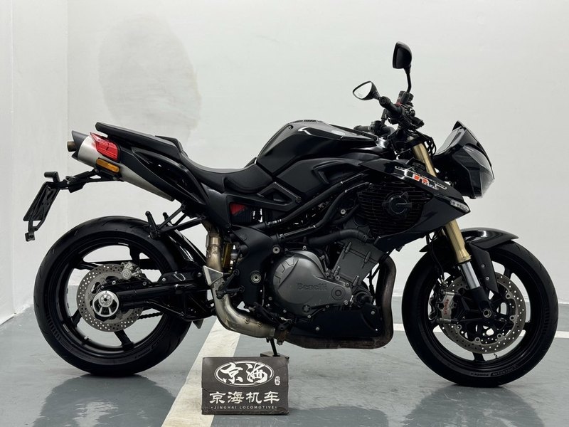 二手贝纳利TNT899