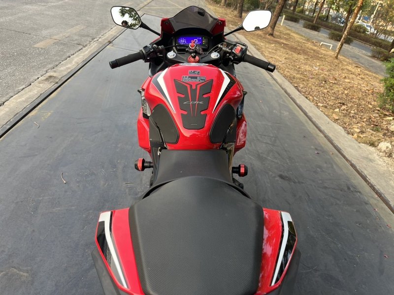 二手本田CBR400R