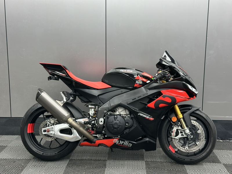 二手阿普利亚RSV4