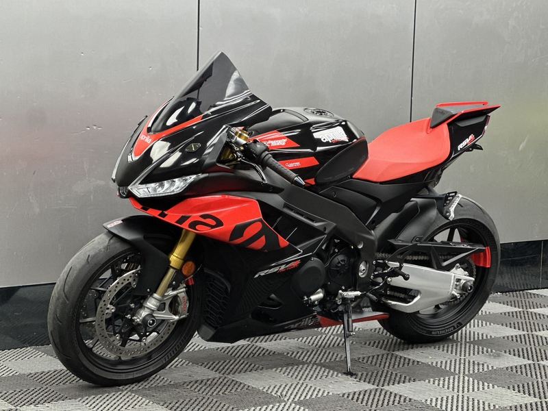 二手阿普利亚RSV4