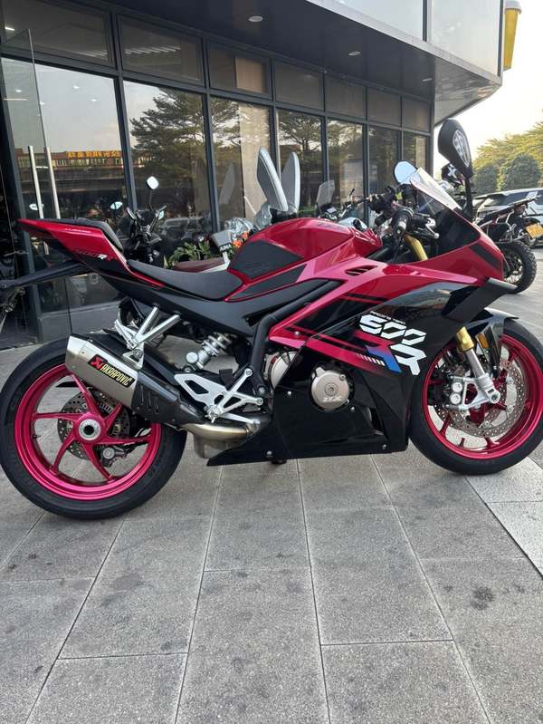 二手张雪机车500RR