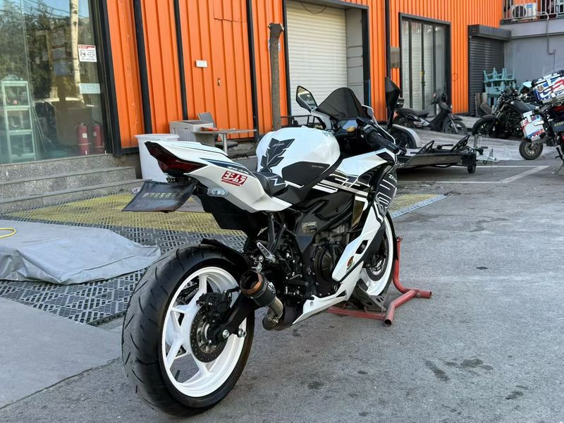 二手川崎ZX-4R