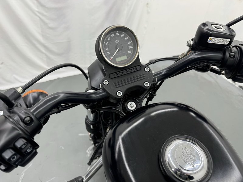 二手哈雷戴维森Iron883 硬汉