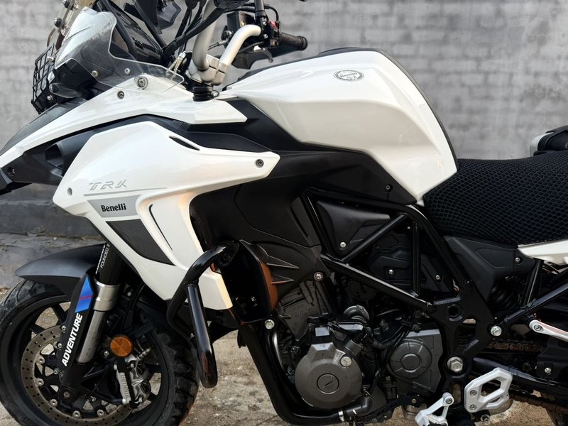 二手贝纳利金鹏 TRK502