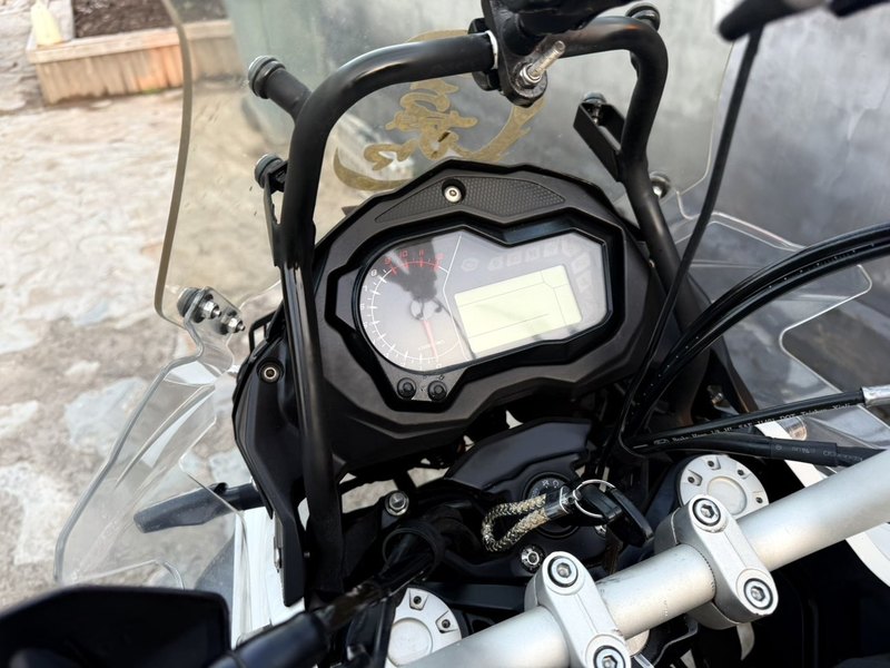 二手贝纳利金鹏 TRK502