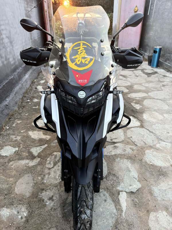 二手贝纳利金鹏 TRK502
