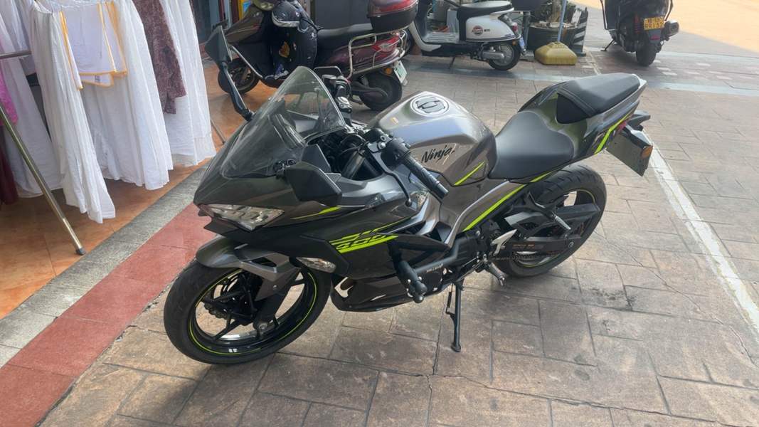 二手川崎Ninja 400