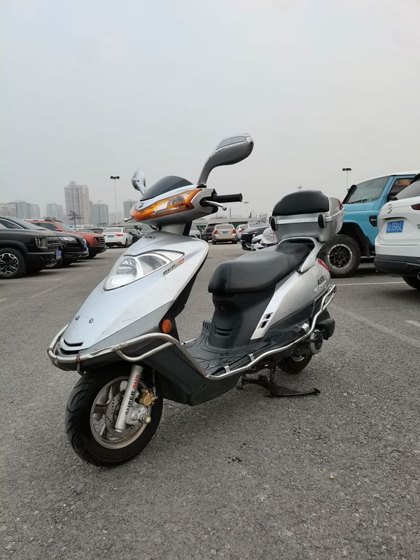 二手豪爵铃木天龙星UA125T-3