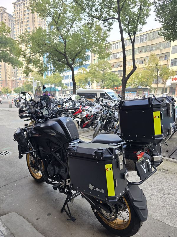 二手贝纳利TRK552