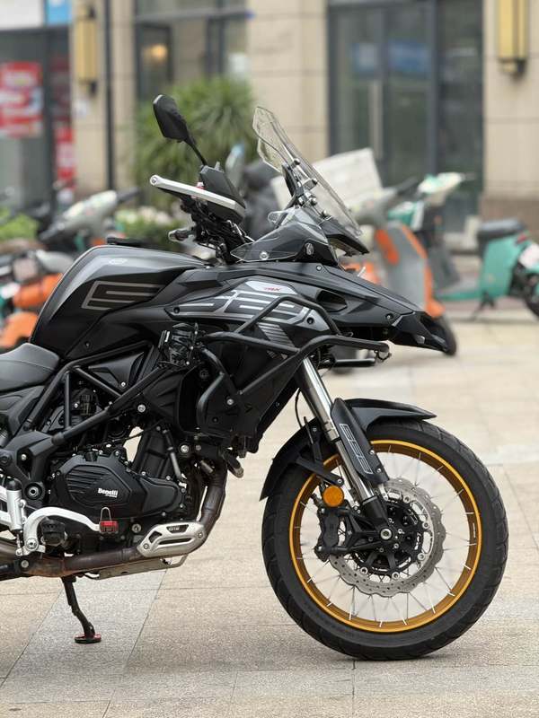 二手贝纳利TRK552