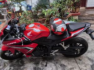 二手本田CBR400R