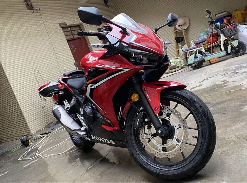 二手本田CBR400R