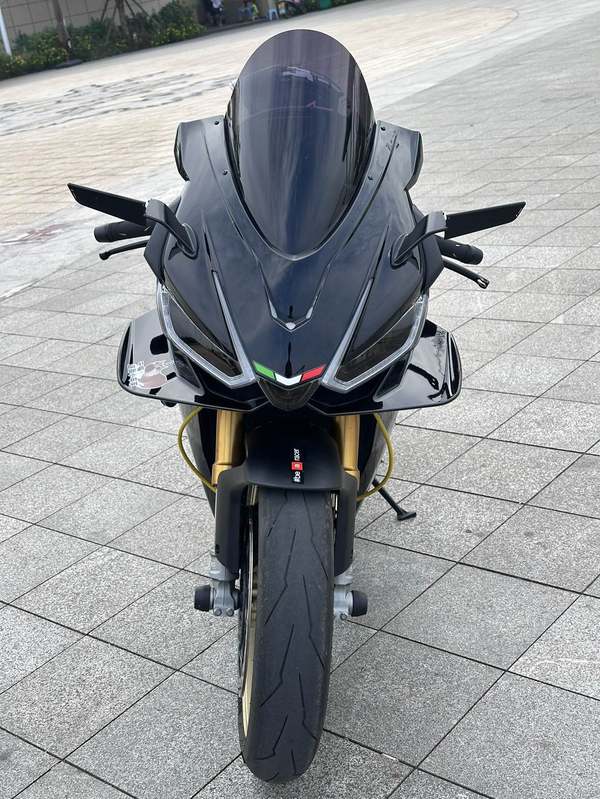 二手阿普利亚RSV4