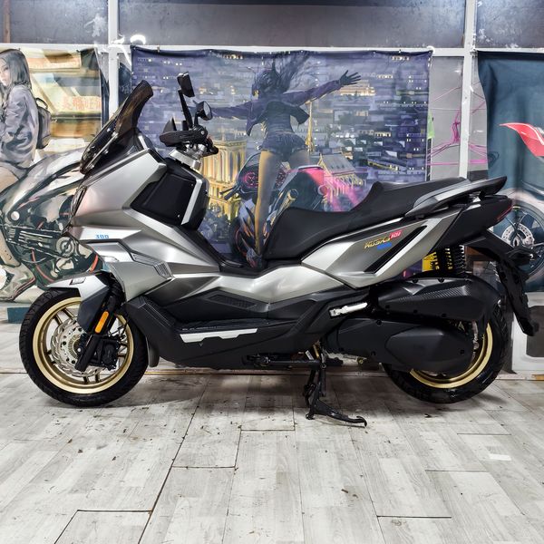 二手三阳哈士奇 Husky ADV300