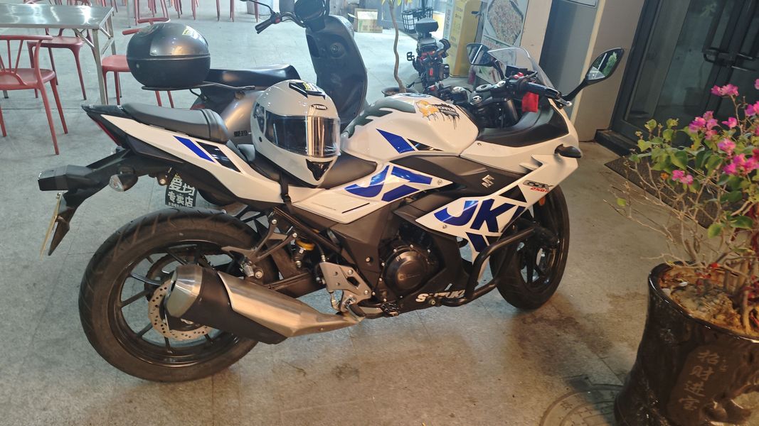 二手豪爵铃木GSX250R