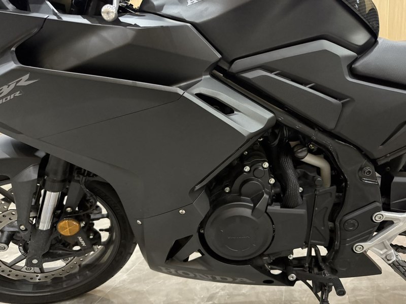 二手本田CBR400R