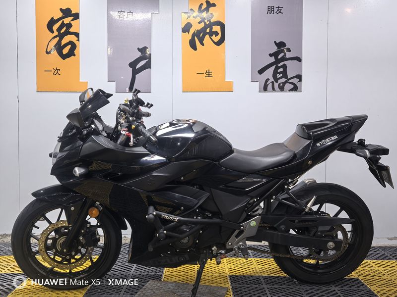 二手豪爵铃木GSX250R