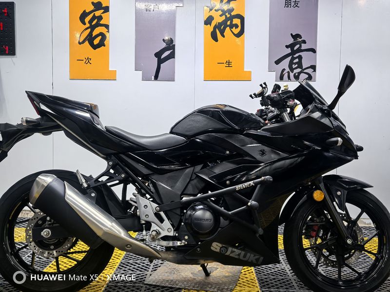 二手豪爵铃木GSX250R