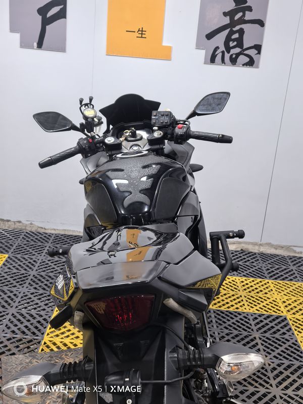 二手豪爵铃木GSX250R