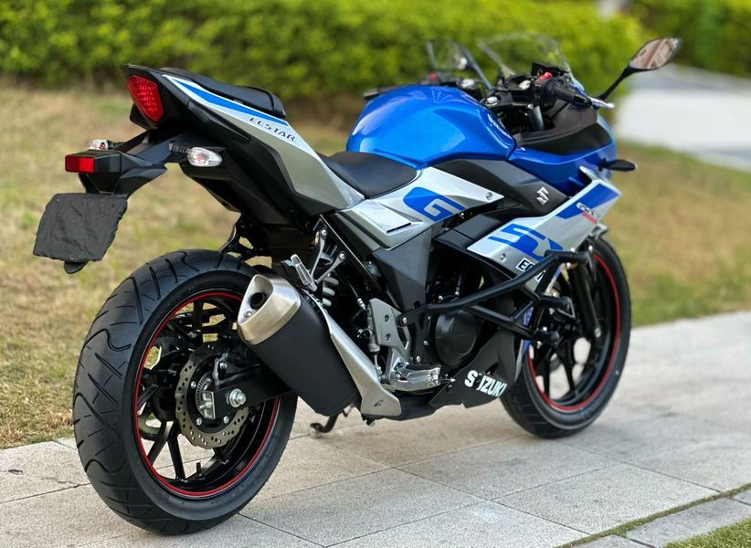 二手豪爵铃木GSX250R