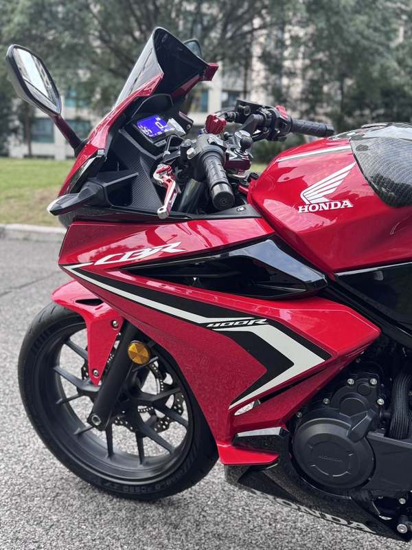 二手本田CBR400R