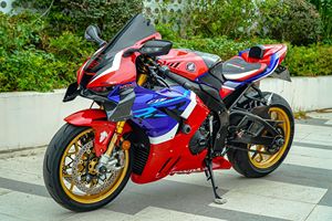 二手本田CBR 1000 RR-R